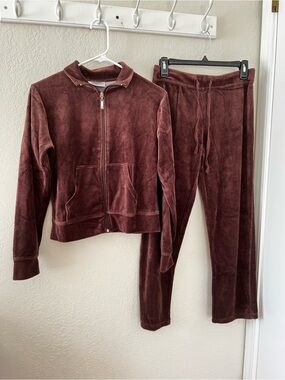 Zip-Up Velour Track Suit Set in Deep Brown Size S